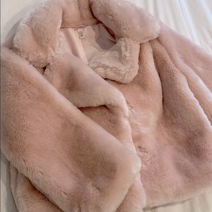 NWOT VS blush pink faux fur waist coat